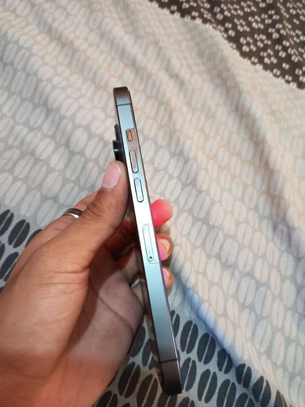 iPhone 13 Pro urgent sale 7