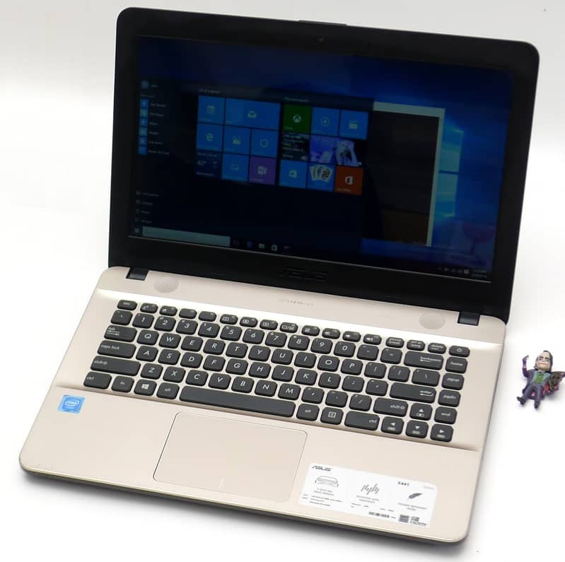 ASUS LAPTOP 7