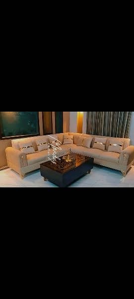 7 seater L-shape sofa for sale with center table and 2 settys 1