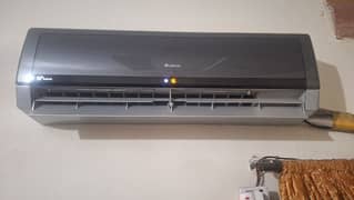 Gree 1.5 ton dc inverter [03350474726]