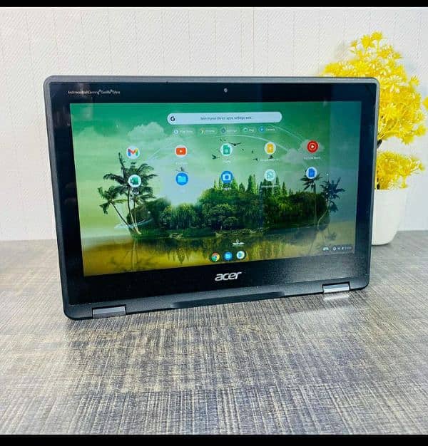 Acer Chromebook R751T Touch Screen / 4GB /32GB SSD Minor Bubble on LCD 1