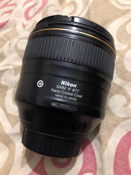 Nikon85mm1.4g All Ok One hand used Sharp lens 3