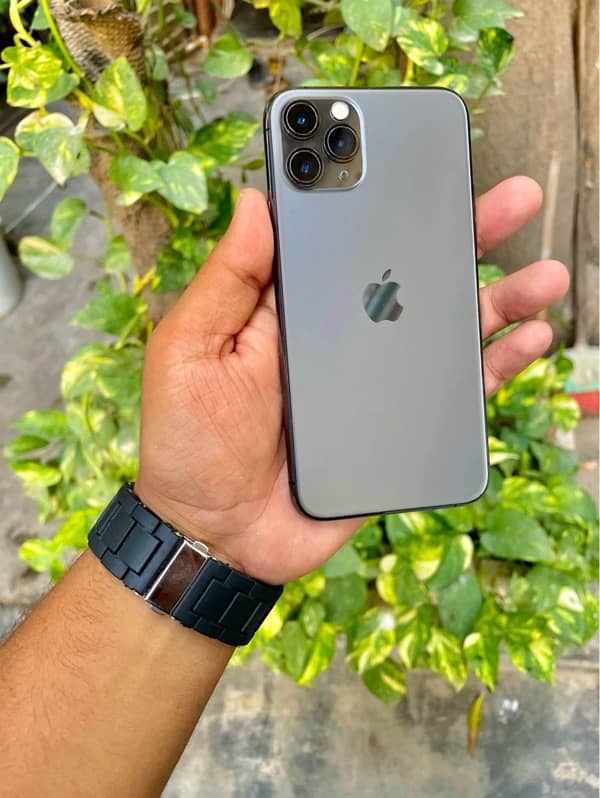 iPhone 11 PRO PTA Approved 1