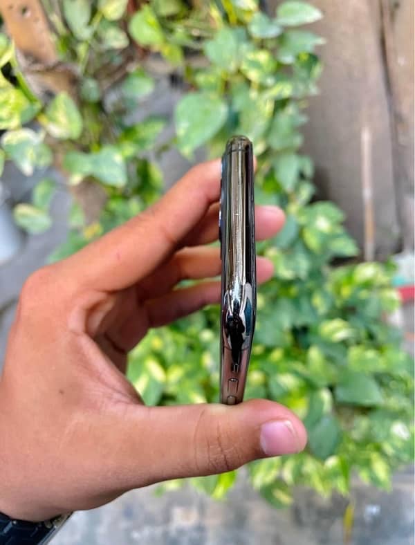 iPhone 11 PRO PTA Approved 5