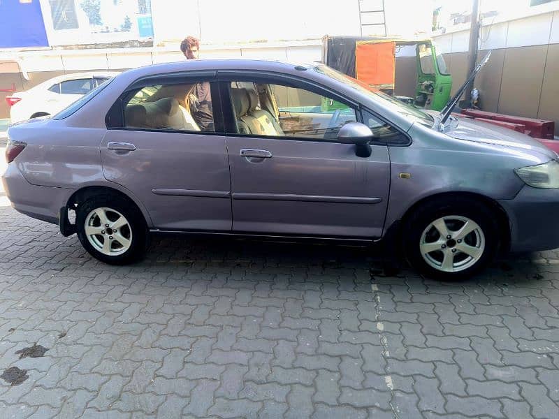 Honda City Vario 2007 faimly use car koi kam nai 5 tyre barand new 1