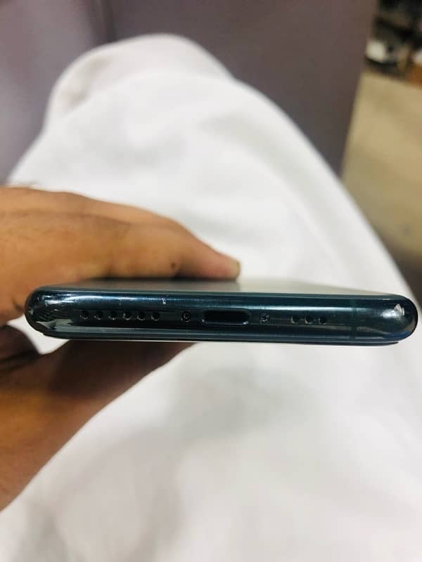 IPhone 11 Pro Mıdnıght Green NonPTA 5