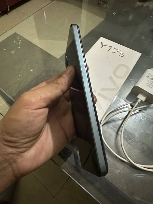 vivo y17s 4