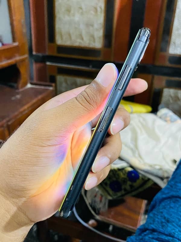 iPhone X 64gb . NoN PTA . Zong Sim Glitch . 12