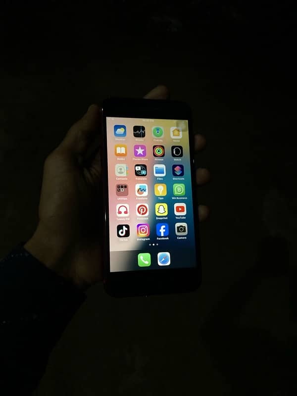 iPhone 8plus non pta 3