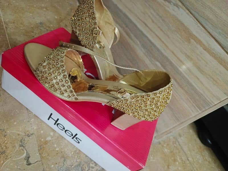 heel's Shoes 1