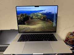 Macbook Pro 16 inch 512, 32 gb ram