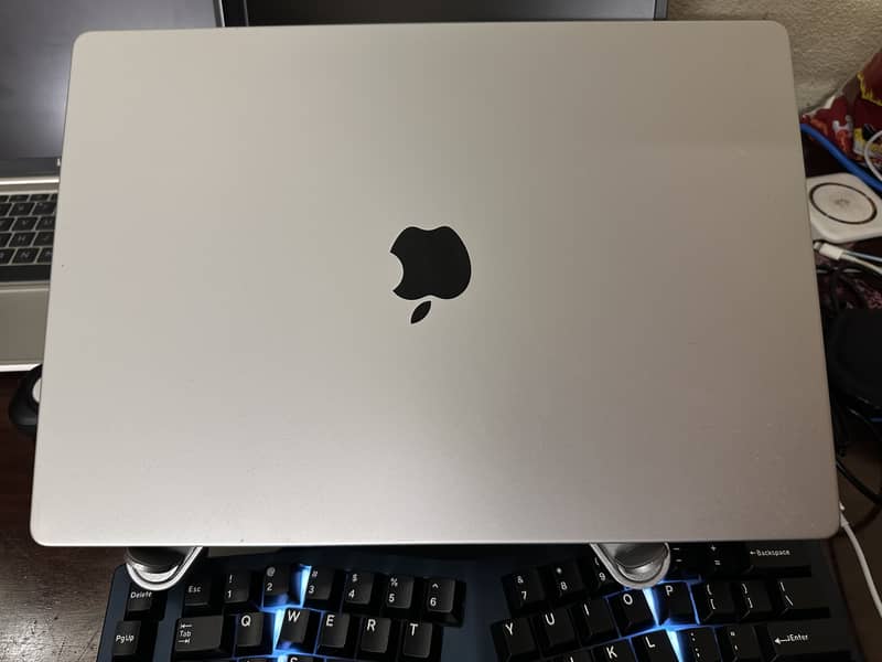 Macbook Pro 16 inch 512, 32 gb ram 2