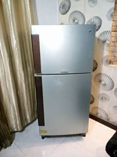 selling fridge pel full size