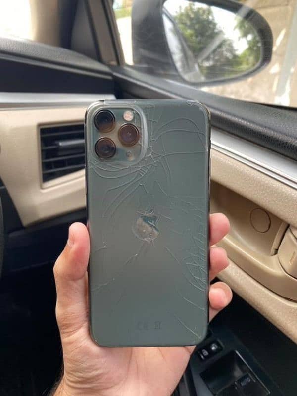 iPhone 11 pro 256gb back crack non pta only phone urgent sale 1