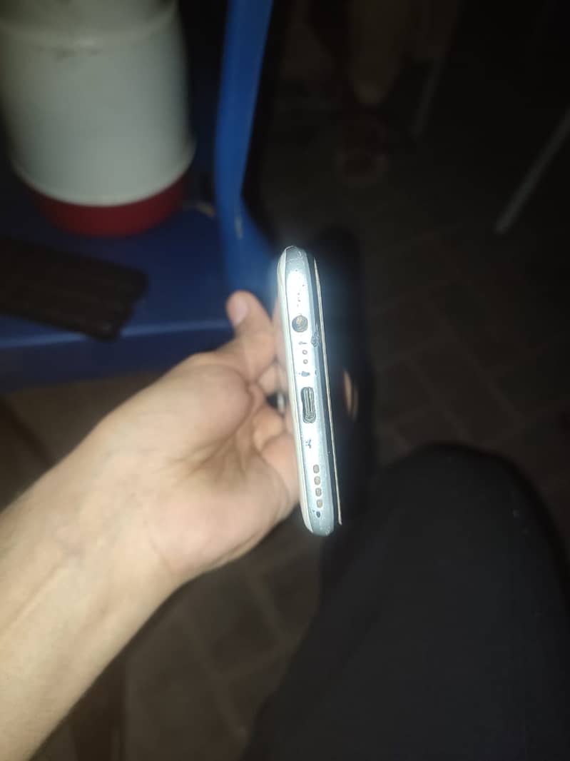 Realme 6i 4/128 3