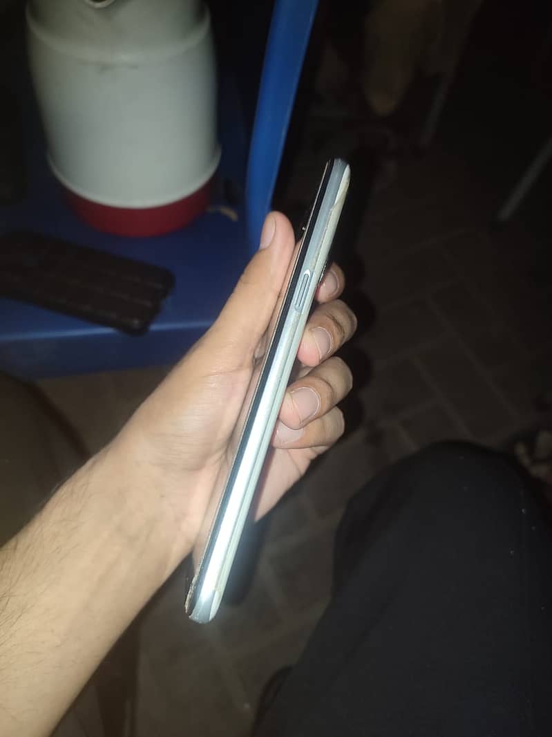 Realme 6i 4/128 4