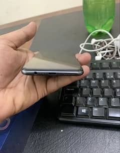 v20 for sale exchange possible ( back camera pic blur bnata)