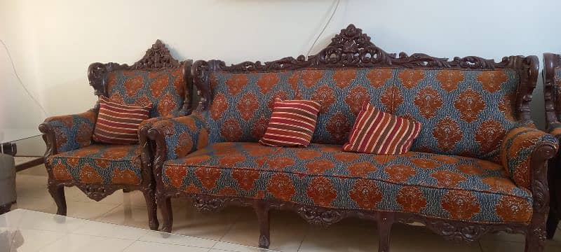 chinyoti sofa for sell 1