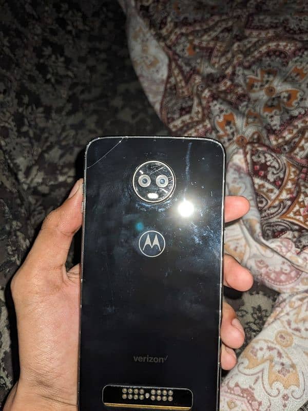 Moto z3 non pta 4/64 2