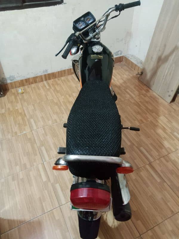 Honda 125 2017 Modal 6