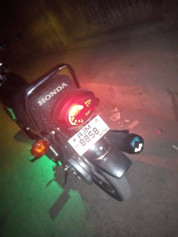 Honda 125 2022 model black! contact:03237714095. 1