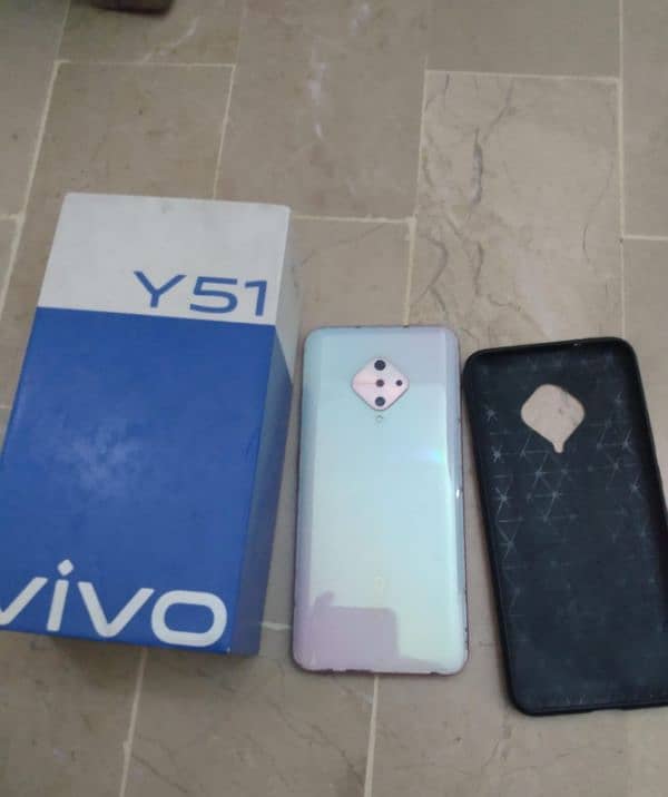 Vivo y51  ( 2020 ) 5