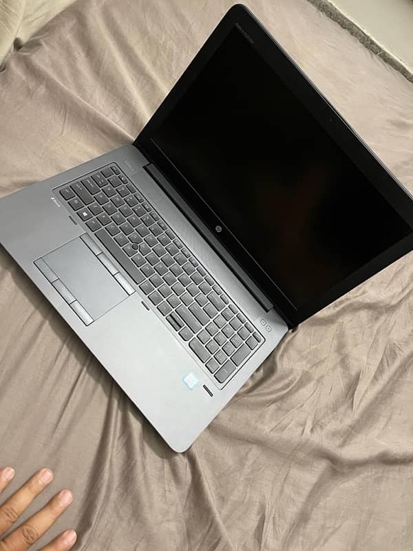 -Hp ZBOOK 15 G4 Core i7 7th Generation (16/256/1000gb) 3