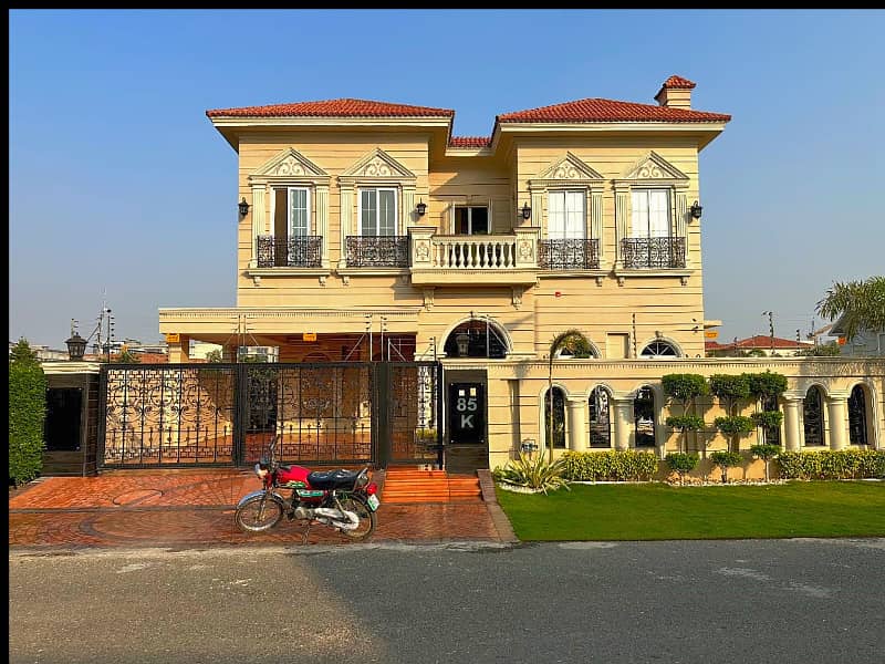 One Kanal Top Of Line Ultra Modern Bungalow Near Main Shabbir Sharif Road Top Location 0