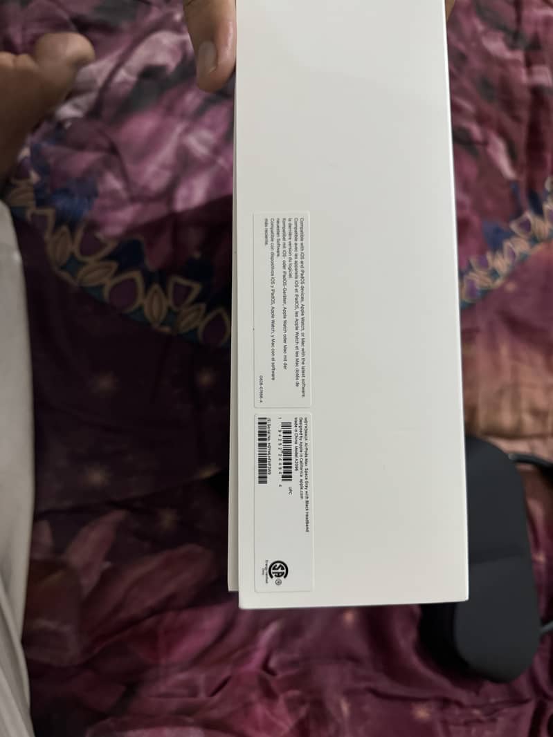 Apple airpods max 1 day used 2