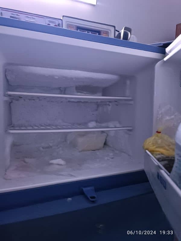 haire fridge best condition arjant sell 7