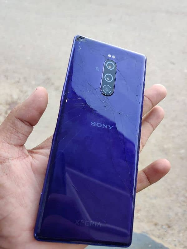 sorry xperia 1 non pta snapdragon 855 4