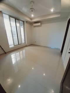 Executive Heights 2 Bed 2bath Tv Lounge Kitchen Car Parking Un-Furnished Apartment Available For Rent In F11 Markaz 0