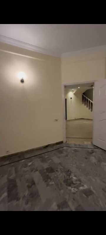 10 marla house for rent in johar town near ucp university for Family and Silent office (Call center + Software house 7