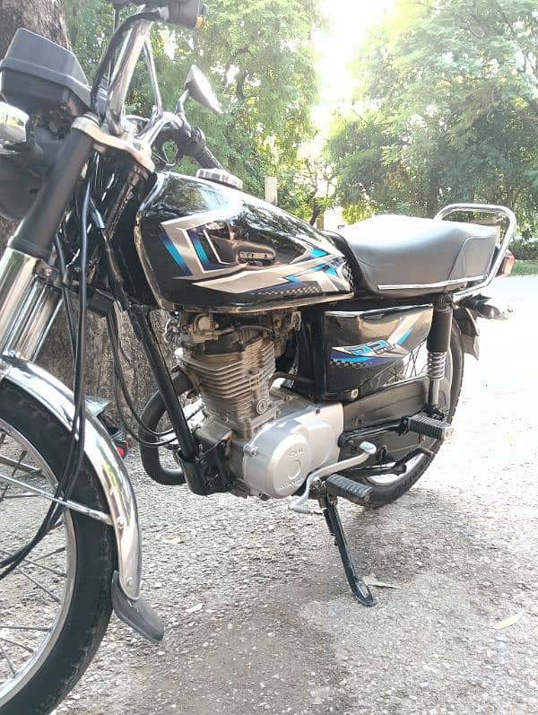 Honda CG125 10