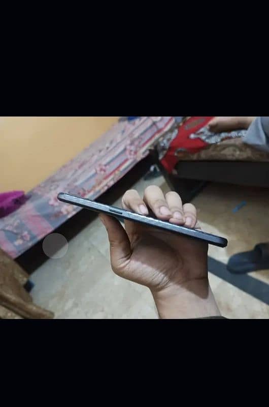 oppo f17 8+5/128 10/10 condition 4