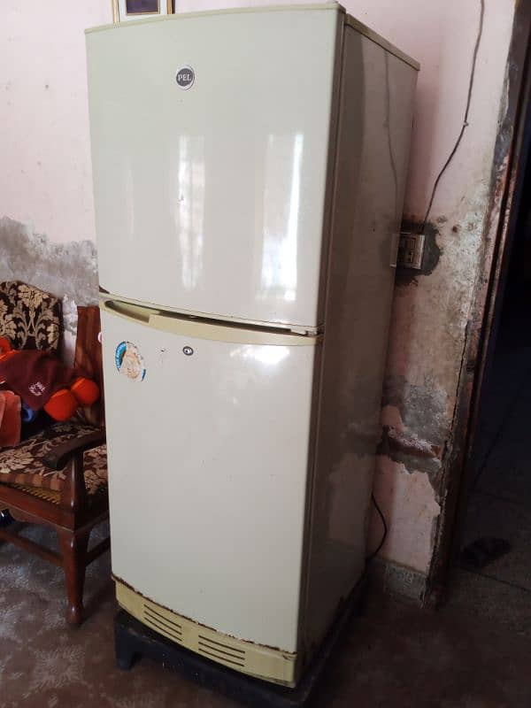 PEL Fridge (Refrigerator) Medium size with Jumbo Freezer 0