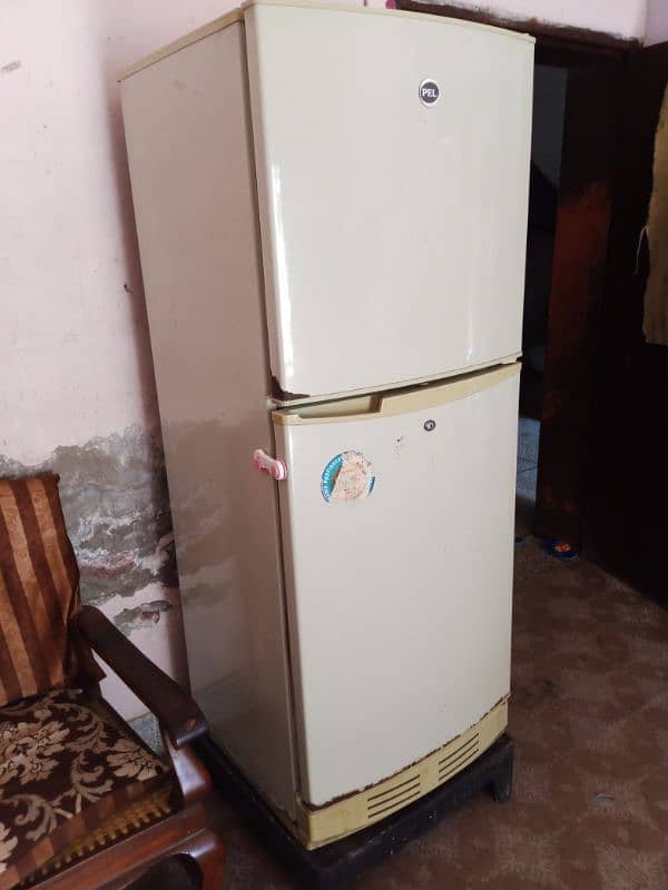 PEL Fridge (Refrigerator) Medium size with Jumbo Freezer 2