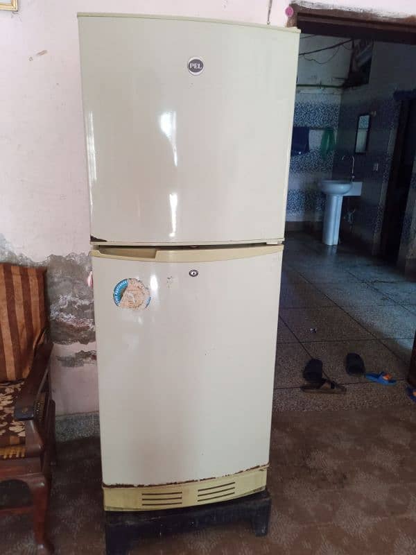 PEL Fridge (Refrigerator) Medium size with Jumbo Freezer 4