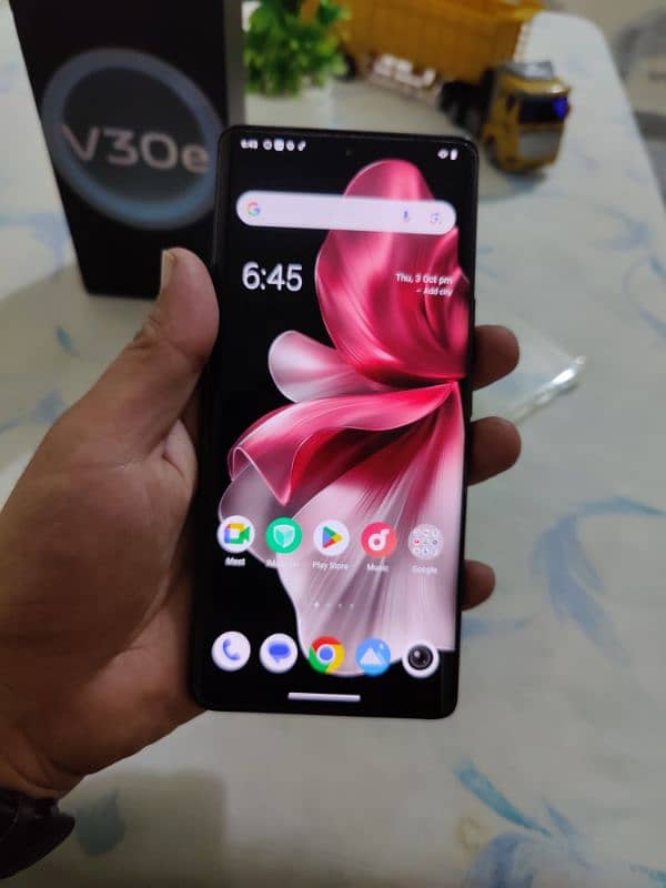 Vivo V30e 4