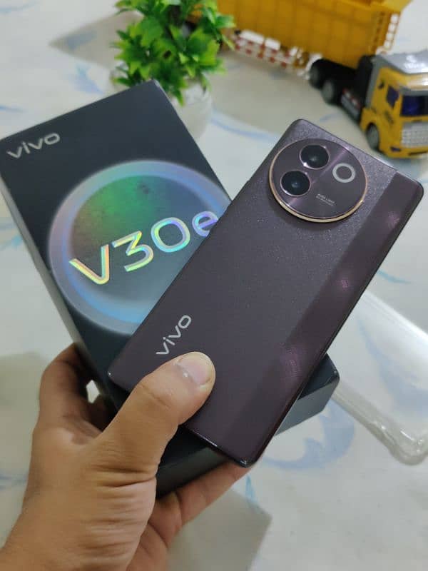 Vivo V30e 5