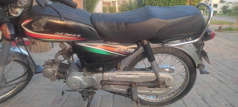 Honda CD 70 2016 4