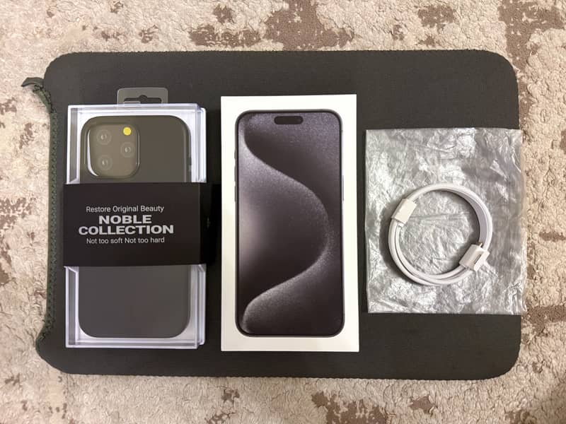 iPhone 15 Pro Max AbuDhabi 9.9/10 Black Titanium 256 GB Non PTA 5