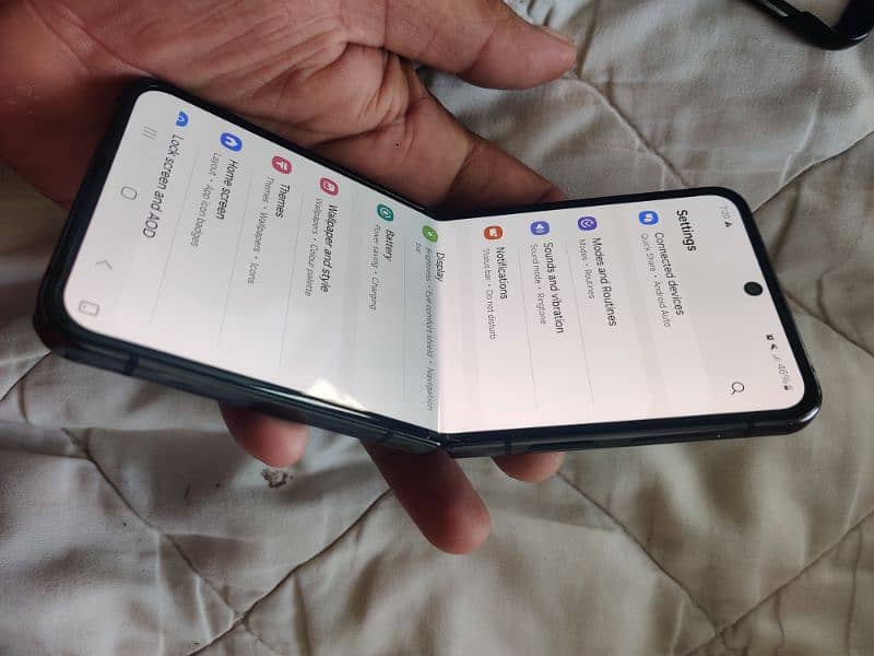 Galaxy Z flip4 2