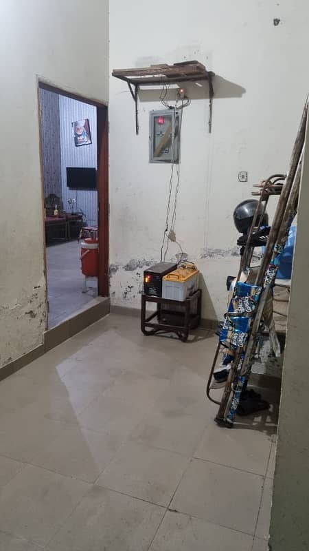 4 Marla double stories house for sale with dolar dydtem 39