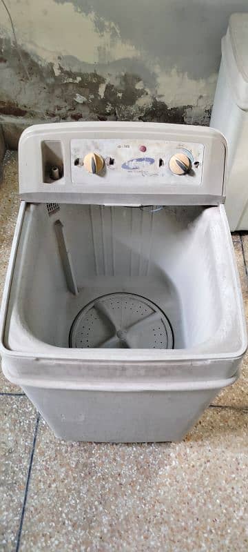 Samsung washing and Dryer Machine SS-700 & SS-900 1