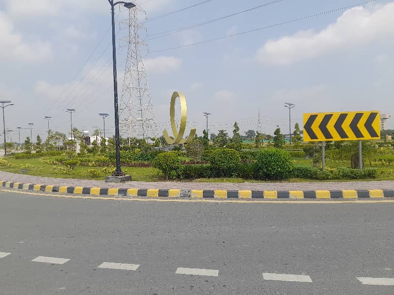 9680 Square Yards Industrial Land for sale in Nooriabad 5