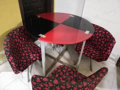 Fancy Dining Table With 4 Chairs Urgent Sale