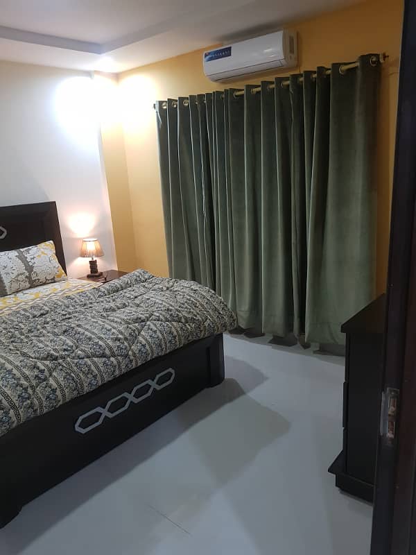 Par Day and short time One BeD Room apartment Available for rent in Bahria town phase 4 and 6 empire Heights 2 Family apartment 0