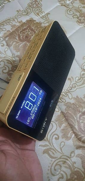 SONY RADIO FM With Clock Japan Made 3