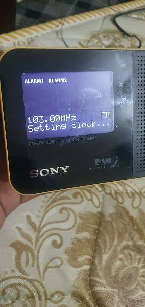 SONY RADIO FM With Clock Japan Made 5